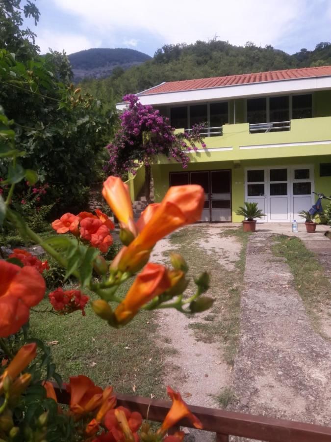 Апартаменты Apartmani Mandić Биела-29