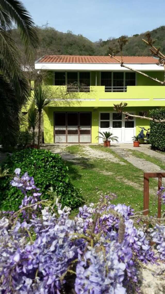 Апартаменты Apartmani Mandić Биела-25